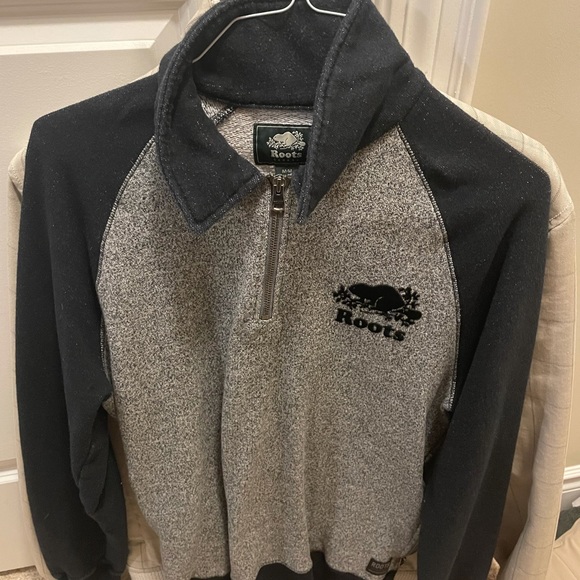 Roots Quarter Zip Pullover - Picture 1 of 1